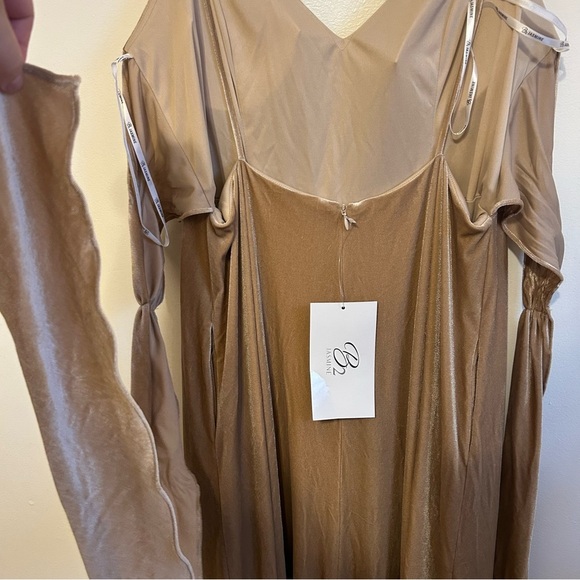 Jasmine • Velvet bridesmaids or formal dress - Picture 6 of 11